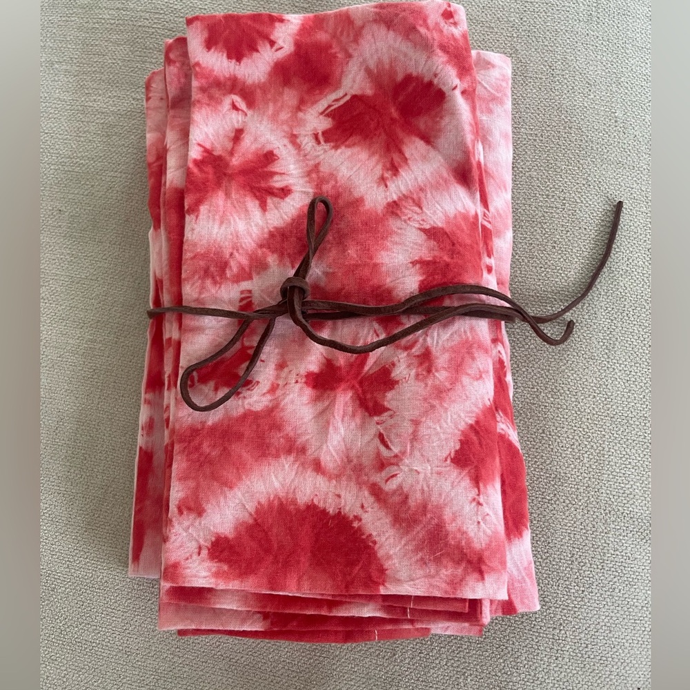 Red tie dye napkins
